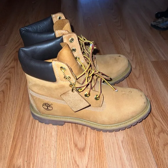 Timberland Men's Wheat Nubuck Boots - Picture 1 of 5
